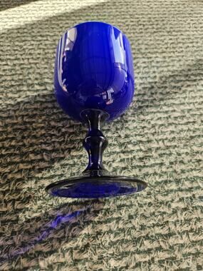 Vintage 1960s Carlo Moretti Cobalt Cased Glass Crystal 6” Wine Glass MCM Italy
